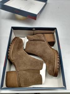 lot 33036 image: Carlos by Carlos Santana Gill Booties Womens Shoes, Size 8M