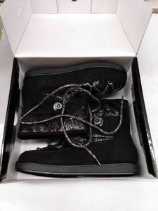 lot 33040 image: Gbg Los Angeles Aylan Booties Womens Shoes, Size 10M