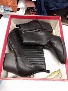 lot 33048 image: Womens Kayyla Pointed Toe Ankle Boots, Black Sm, 8 US