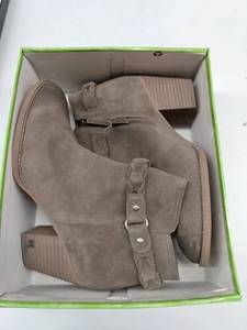 lot 33064 image: Sam Edelman Minetta Ankle Booties Womens Shoes, Size 11M