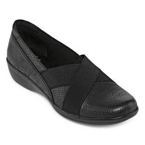 lot 33075 image: Yuu Darling Womens Slip-On Shoes, Size 8M