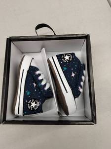 lot 33127 image: Converse, Size 1
