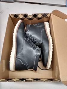 lot 33135 image: Arizona Jean Co Memory Foam Boots, Size 9.5