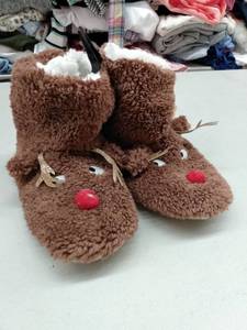 lot 33145 image: Reindeer Slippers, Size M-L