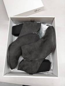 lot 33176 image: Style & Co Masrinaa Ankle Booties, Size 9.5M
