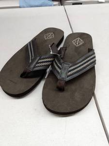 lot 33181 image: St. Johns Bay Sandals