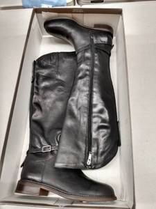 lot 33249 image: Franco Sarto Haylie Black Leather, Size 5M