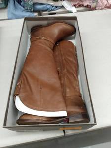 lot 33282 image: Franco Sarto Haylie Cognac Leather, Size 7W