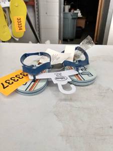 lot 33337 image: Disney Mickey Mouse Sandals, Size 78