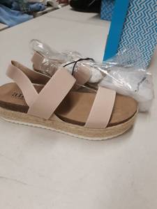 lot 33380 image: ANA COY NUDE SANDEL SIZE 8.5