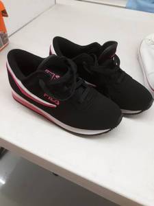 lot 33389 image: Fila black and pink size 7