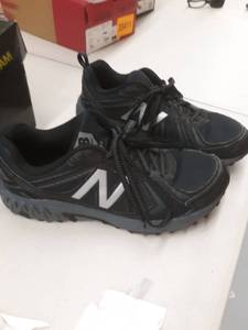lot 33413 image: NB 410 Y5 size 9.5