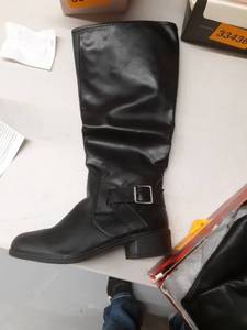 lot 33428 image: Arizona brand-Gillian black booties size 7.5