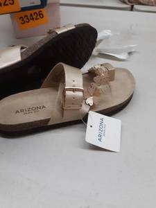 lot 33437 image: Arizona Met Champagne size 6