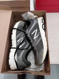 lot 33485 image: New Balance 460 Mens Sneakers, Size 9.5