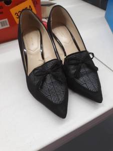 lot 33459 image: Liz Claiborne LC Athena Black size 7.5