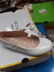 lot 33460 image: Christie and Jill TULIP Flat white size 11