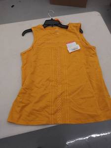lot 29067 image: womens L tank top