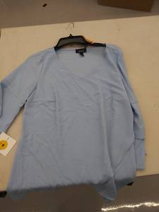 lot 29073 image: womens medium shirt