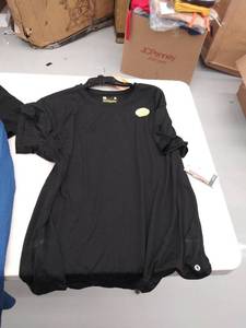 lot 29084 image: mens XL shirt-dirty