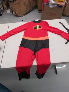 lot 29092 image: 78 childrens incredibles costume