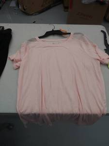 lot 29098 image: womens xl shirt