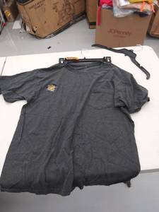 lot 29111 image: mens medium shirt