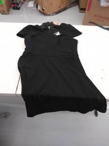 lot 29127 image: womens 12 dress- dirty