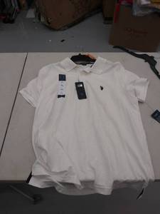 lot 29135 image: mens large shirt- dirty