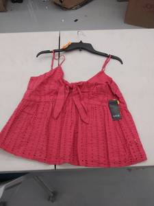 lot 29149 image: womens xl top