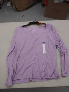 lot 29152 image: womens XXL top