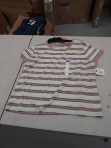 lot 29170 image: womens XXL top
