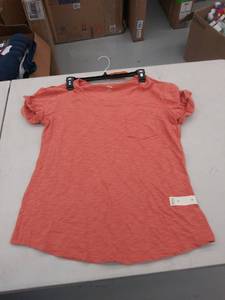 lot 29181 image: womens medium top