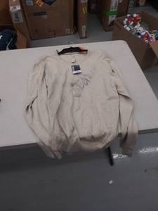 lot 29199 image: XXL sweater-dirty