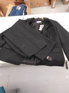 lot 29200 image: womens 18w suit jacket and pants-dirty
