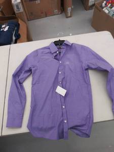 lot 29245 image: mens small long sleeve