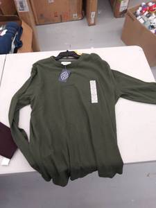 lot 29246 image: mens XXL sweater