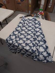 lot 29282 image: womens xl dress