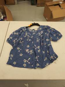 lot 29292 image: womens xl top