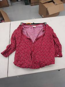 lot 29295 image: womens large top
