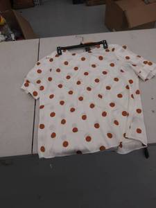 lot 29305 image: womens large top