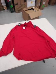 lot 29324 image: womens medium top