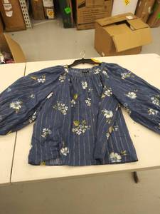 lot 29334 image: womens xxl top