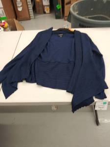 lot 29349 image: womens small sweater