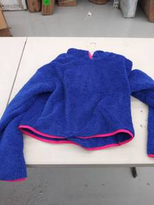 lot 29367 image: girls xl 16 hoodie