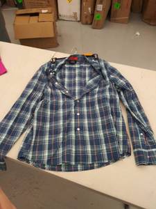 lot 29376 image: mens medium long sleeve