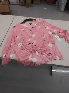 lot 29379 image: womens petite xxl top