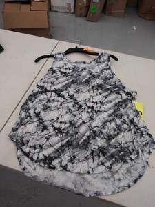 lot 29388 image: womens xl tank