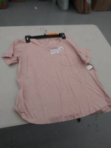 lot 29450 image: womens large top