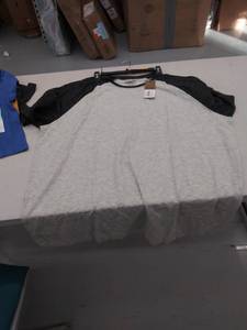 lot 29460 image: mens 3 xlt shirt